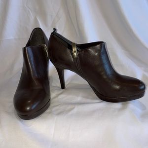 Bootie / Dark Brown